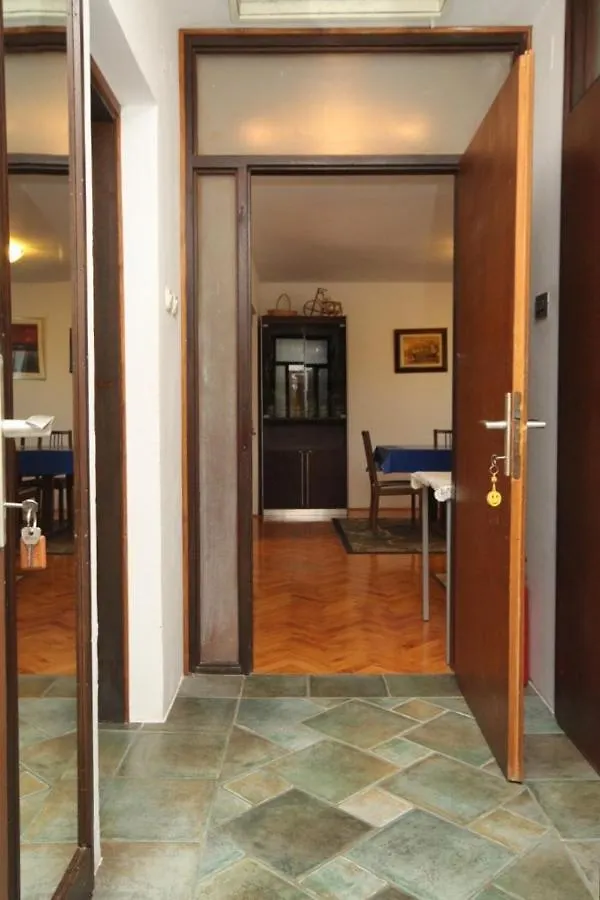 Apartments And Rooms With Parking Space Rovinj - 7170 Affittacamere