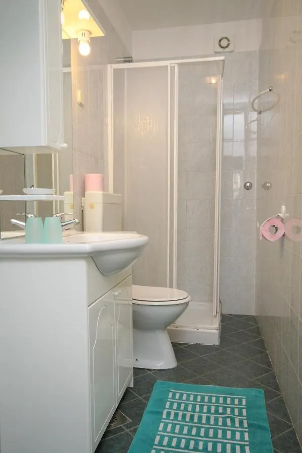 Apartments And Rooms With Parking Space Rovinj - 7170 Croazia